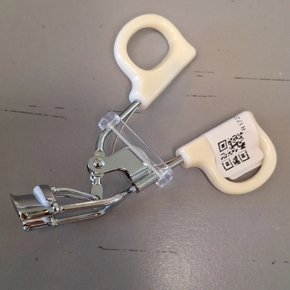 Eyelash Curler